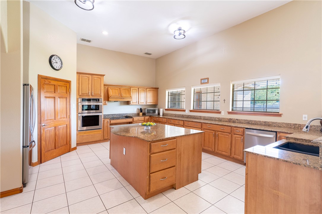 5763 Santa Isabelle Dr Property Photo 13