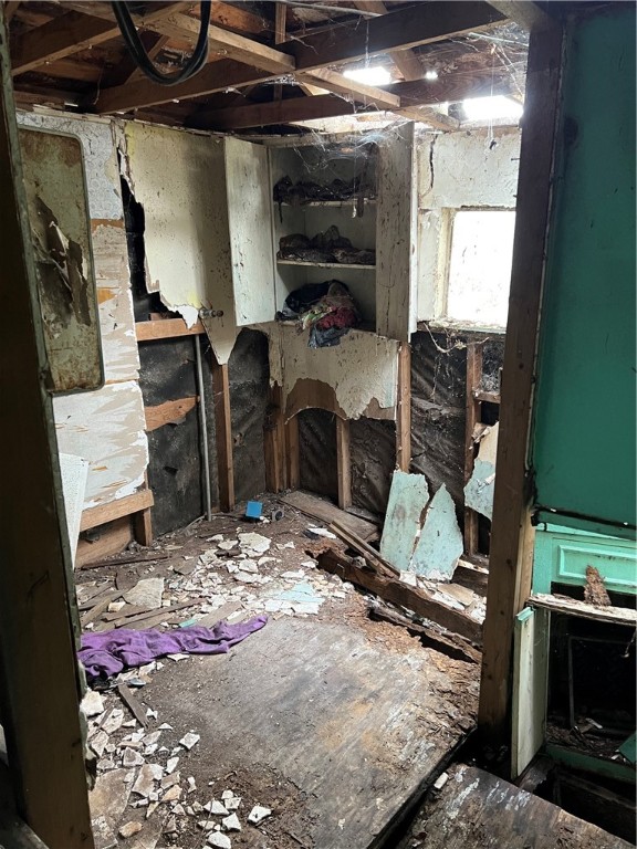 1009 Iowa St Property Photo 3