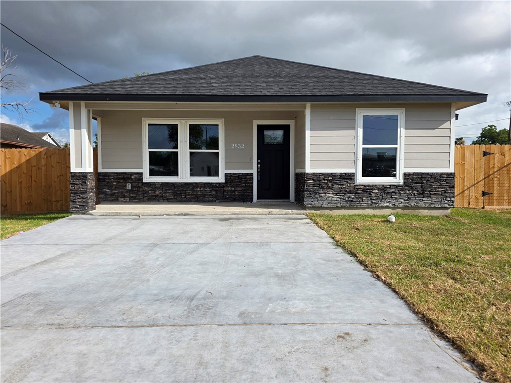 2832 Highland Ave Property Photo 1