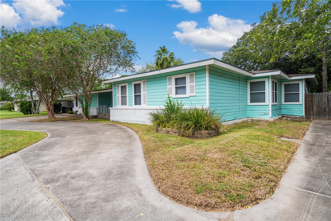 310 Doddridge St Property Photo