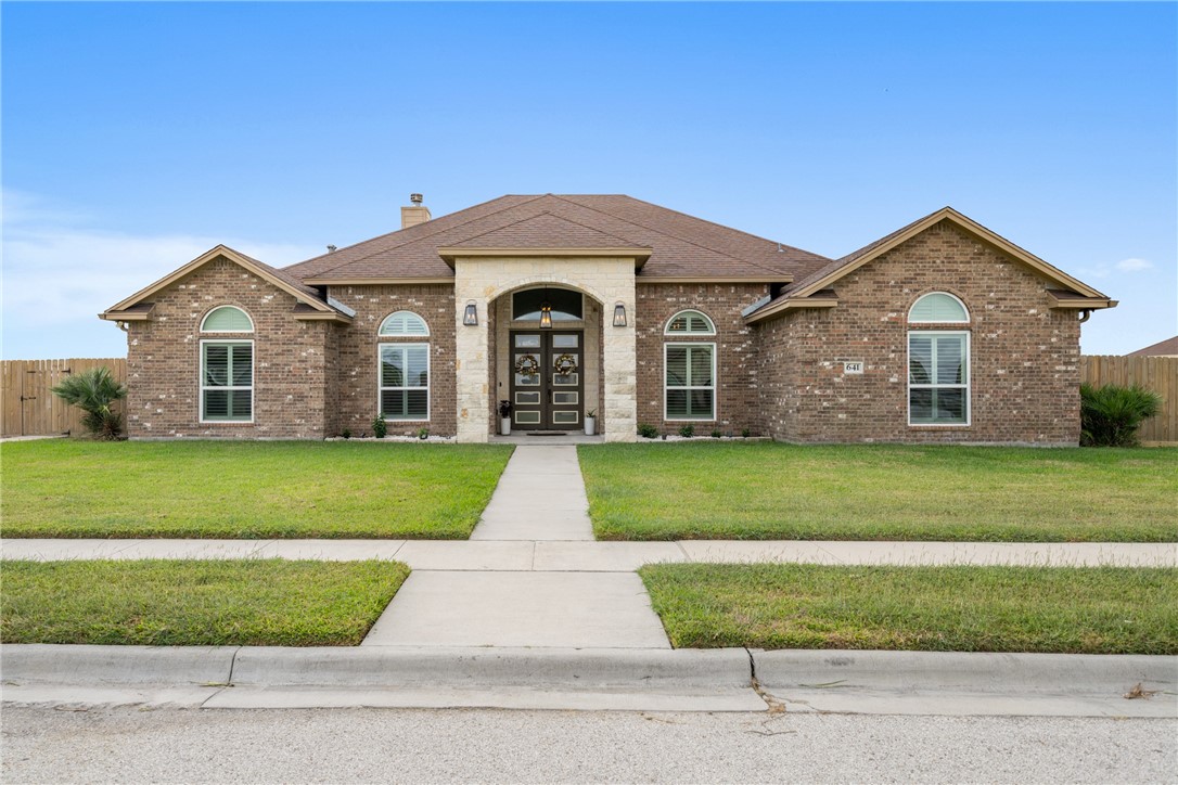 641 Hyacinth Dr Property Photo 1