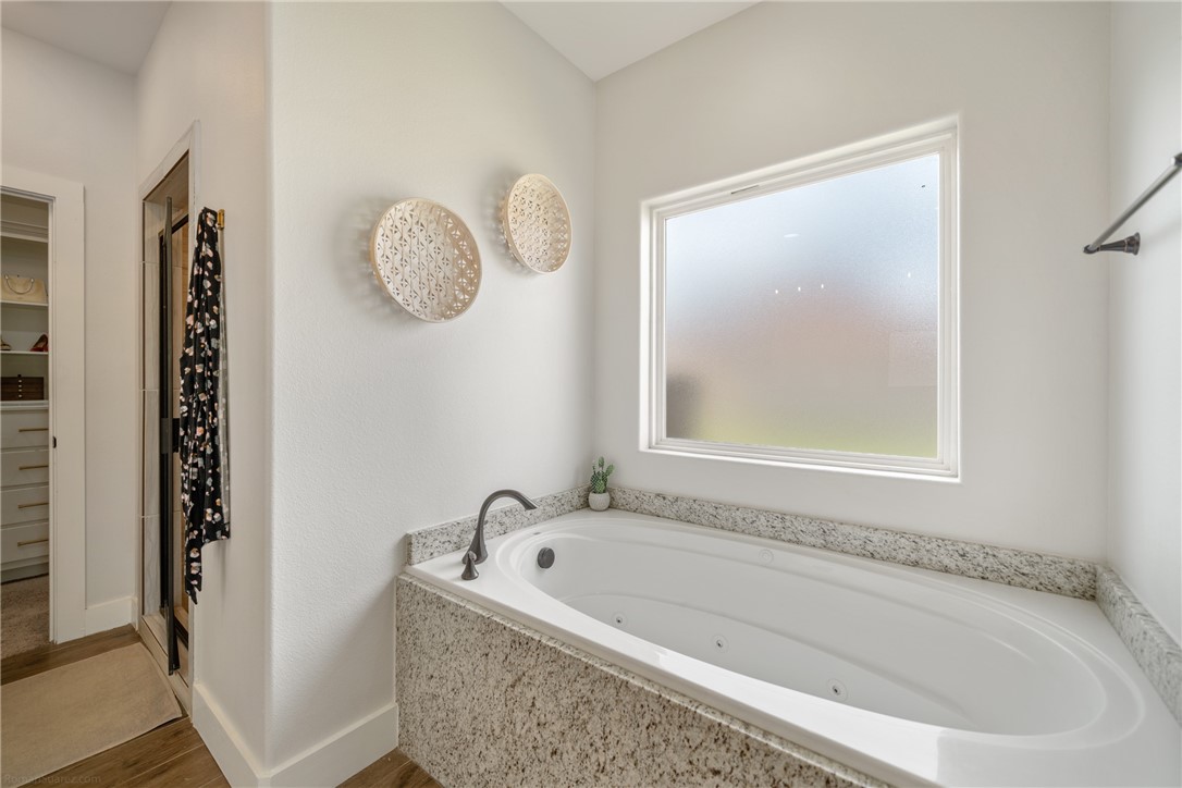 641 Hyacinth Dr Property Photo 22