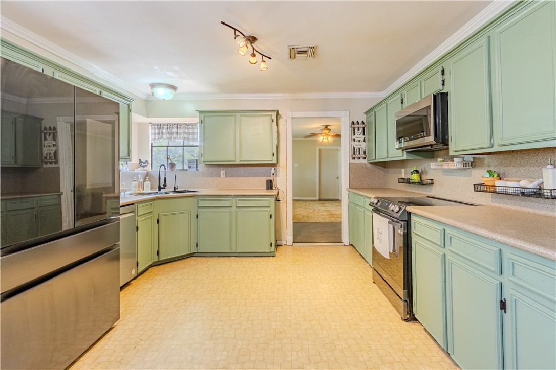 4118 Ballard Property Photo 9