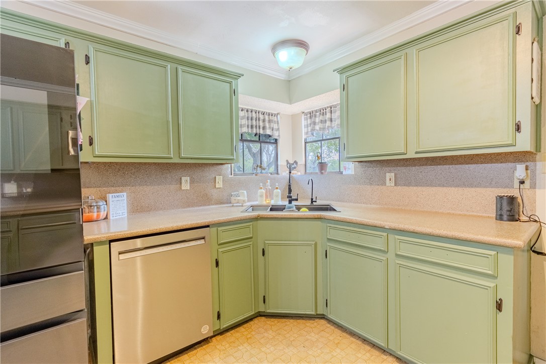 4118 Ballard Property Photo 10