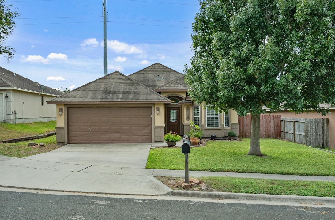 10813 Julianna Dr Property Photo 1