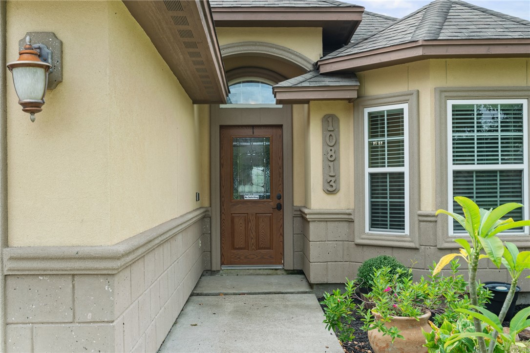 10813 Julianna Dr Property Photo 2