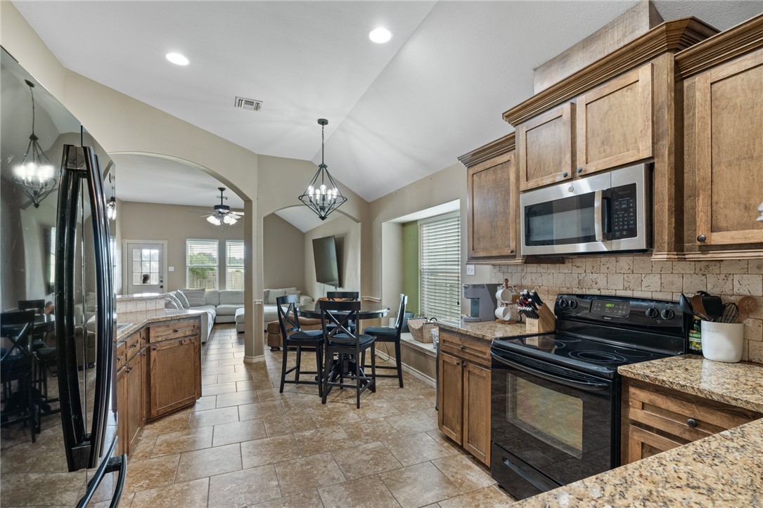 10813 Julianna Dr Property Photo 8