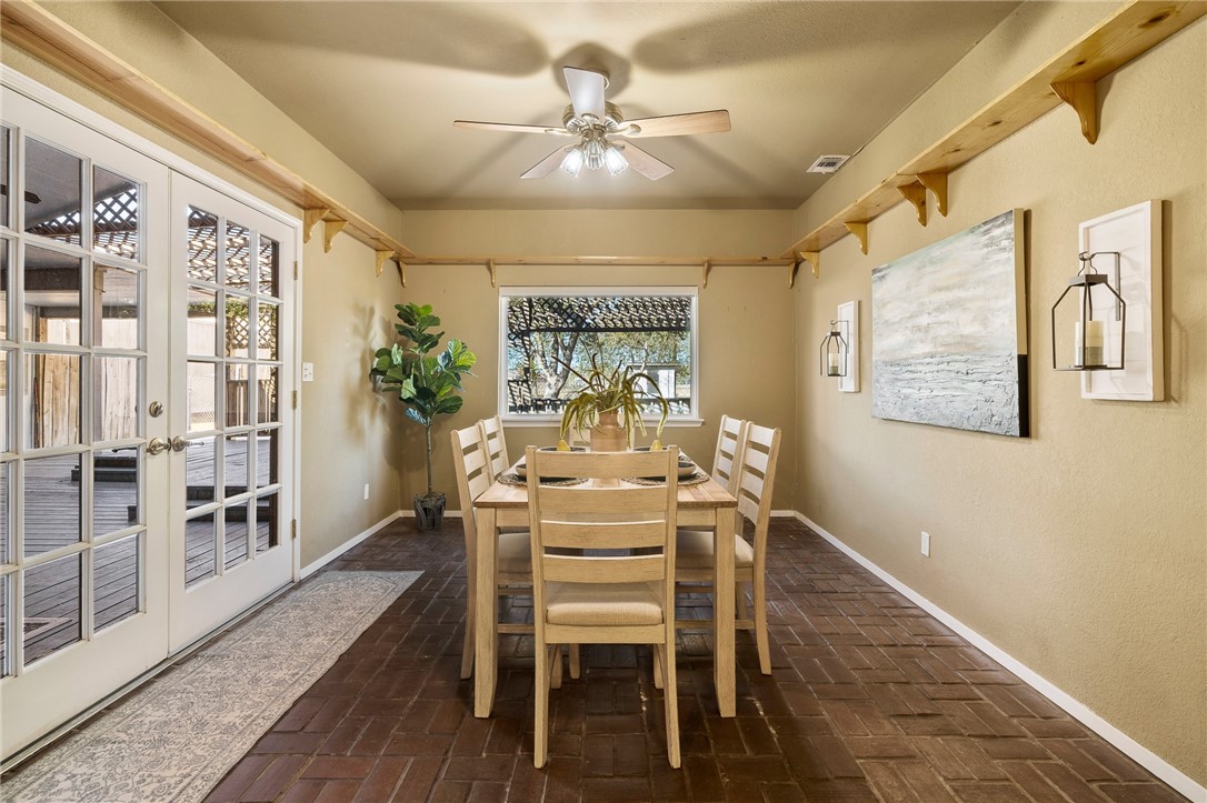4145 Country Pl Property Photo 16