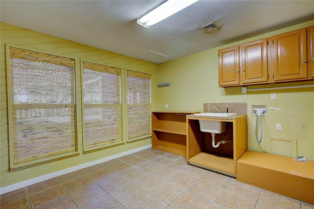 4145 Country Pl Property Photo 28