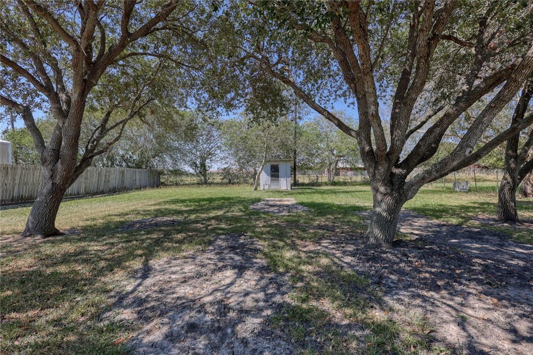 4145 Country Pl Property Photo 36