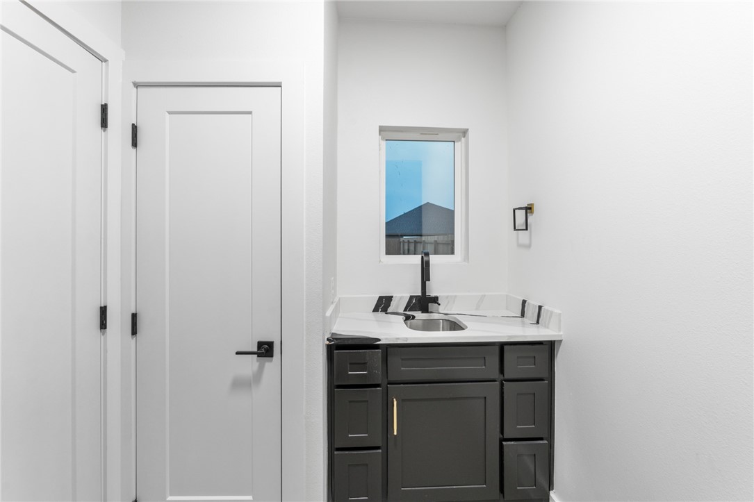 2658 Lannister Property Photo 14