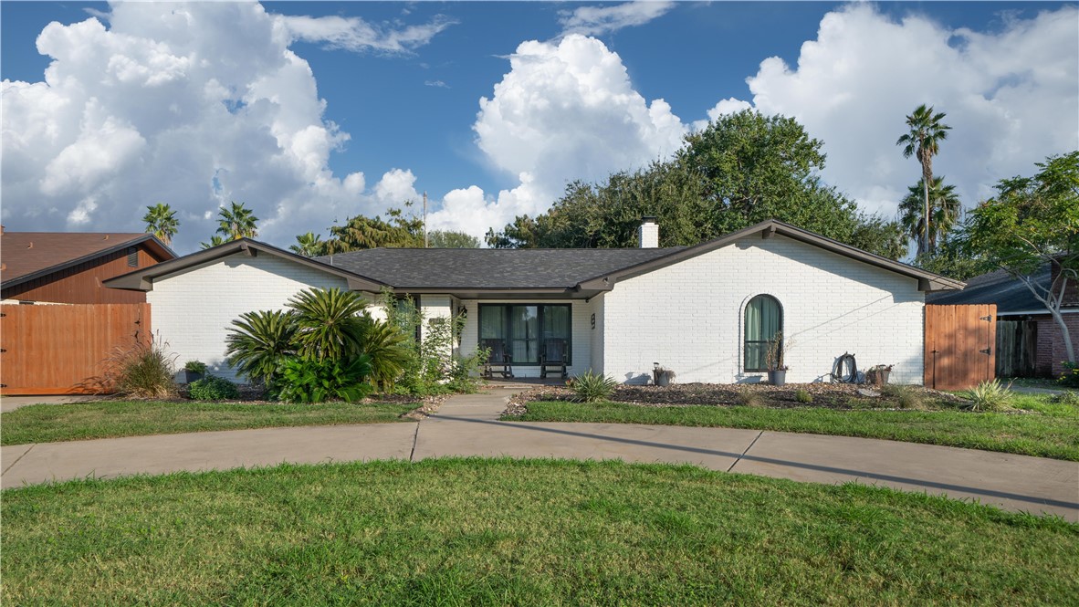 3349 Jamaica Dr Property Photo 1