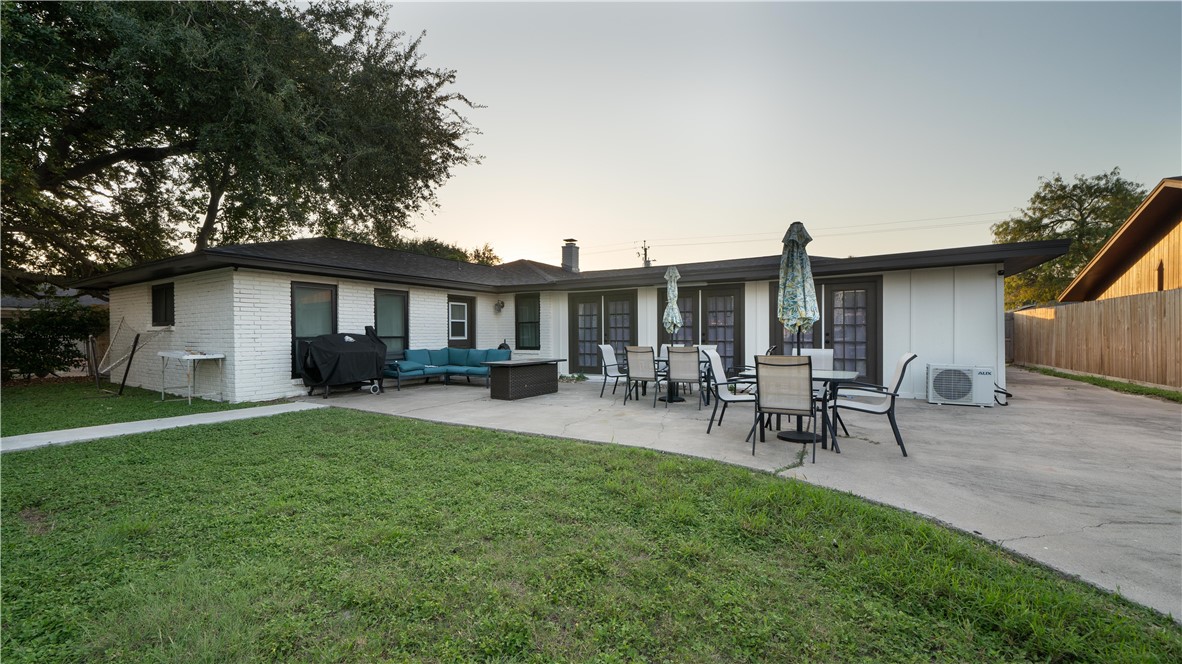 3349 Jamaica Dr Property Photo 32
