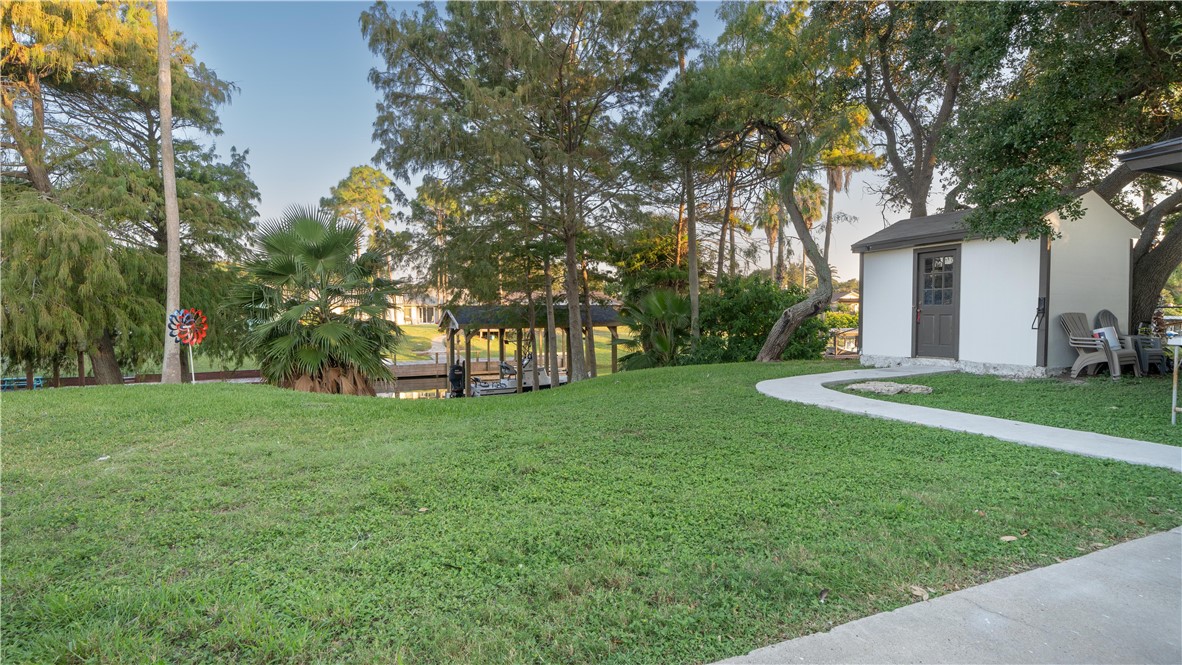 3349 Jamaica Dr Property Photo 36