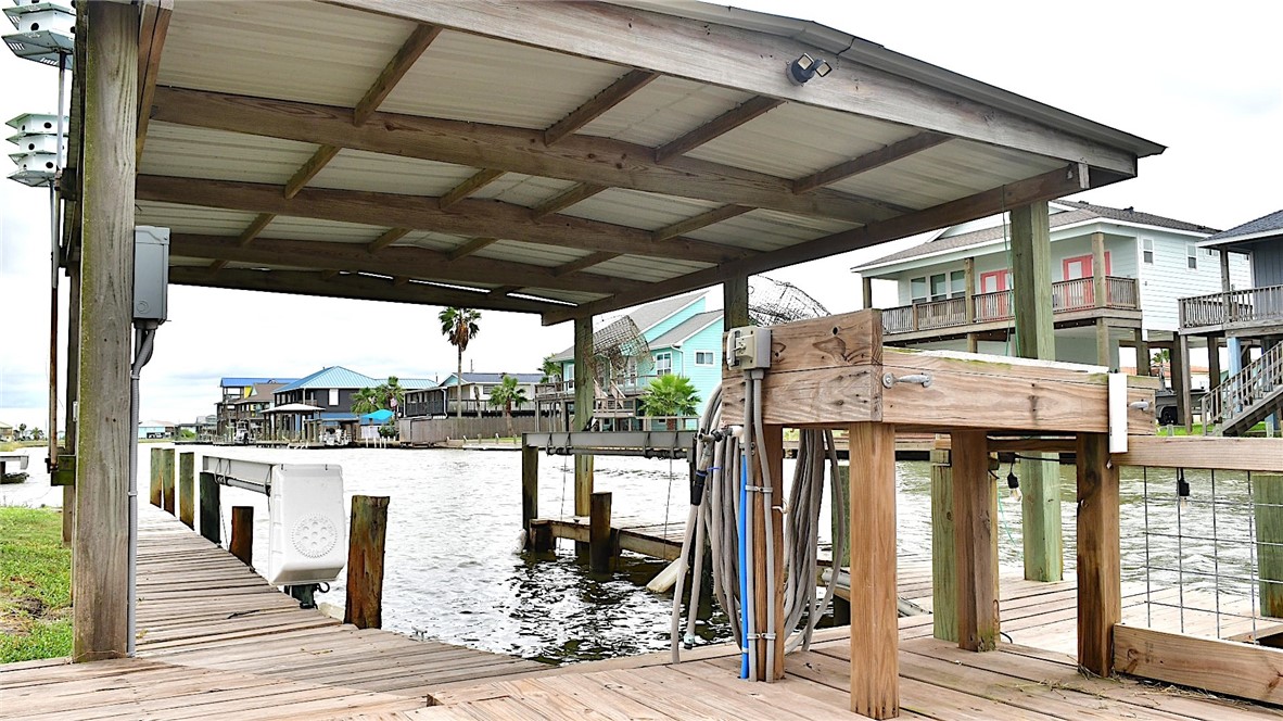 151 Starfish Dr Property Photo 1