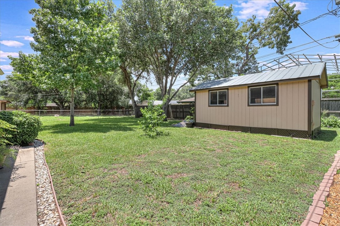 10730 Emmord Loop Property Photo 28