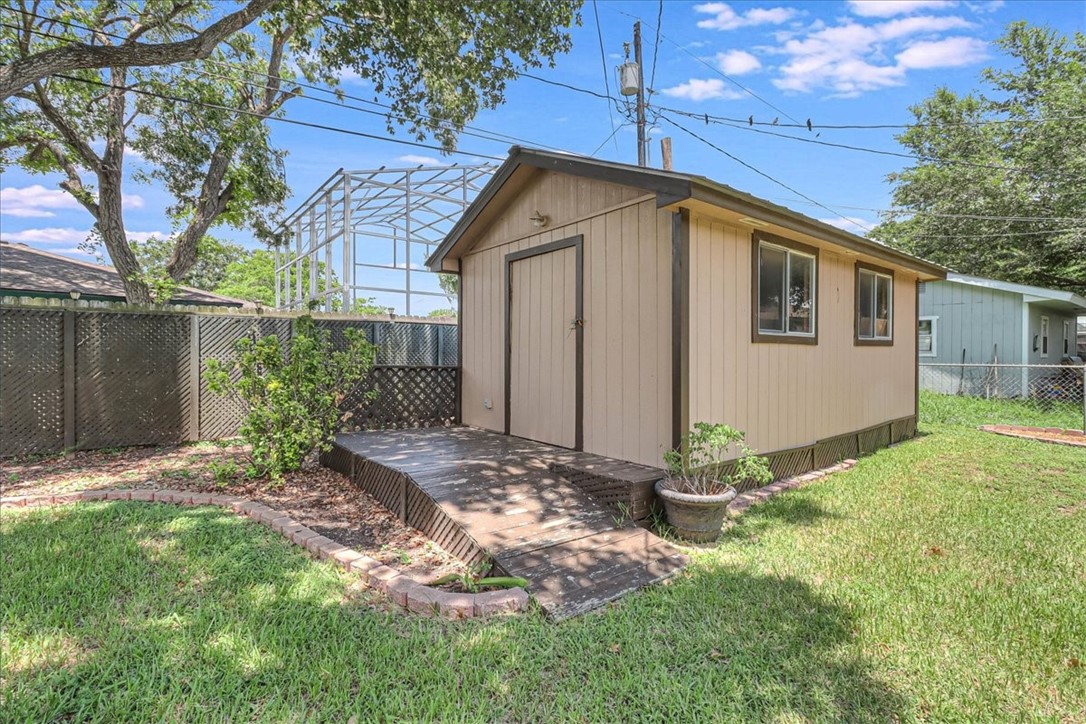 10730 Emmord Loop Property Photo 29