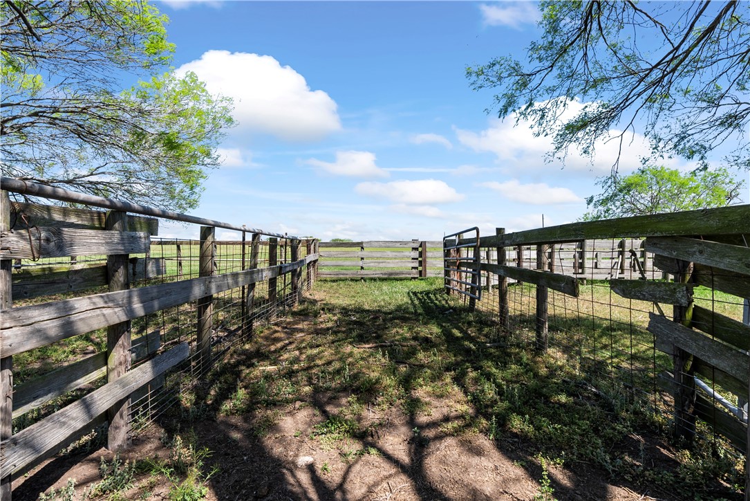 00 N County Road 1050 Property Photo 4