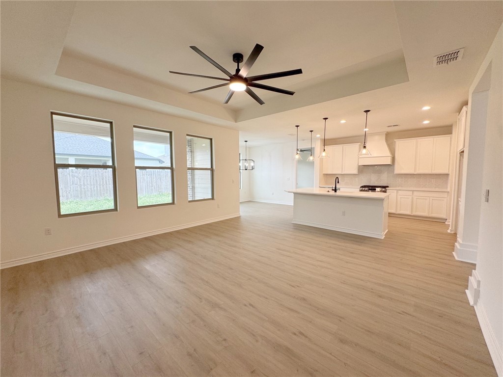 2613 Lannister Property Photo 4