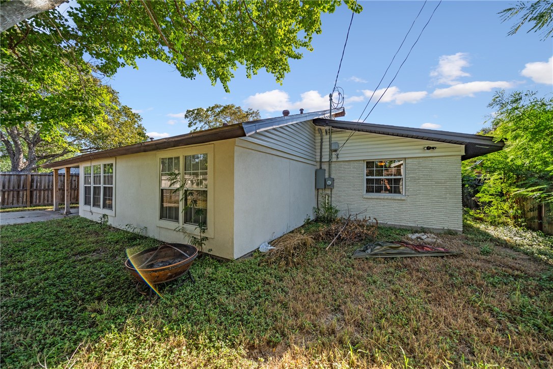 1333 Prince Dr Property Photo 24