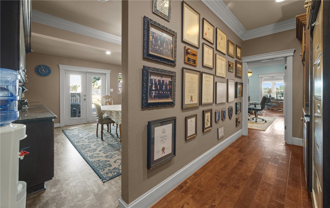 1402 N Chaparral St Property Photo 18