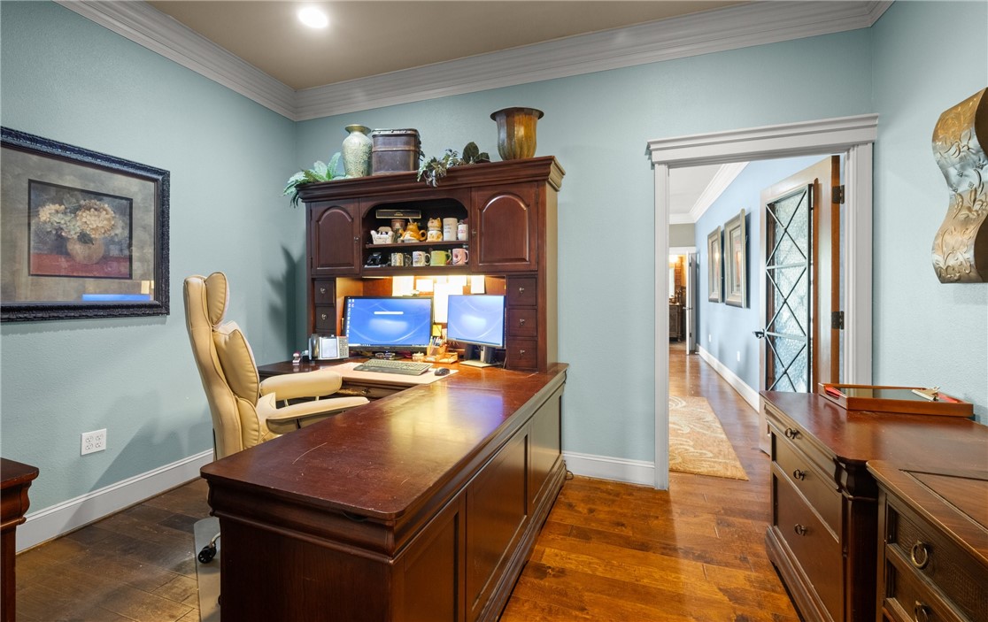 1402 N Chaparral St Property Photo 21