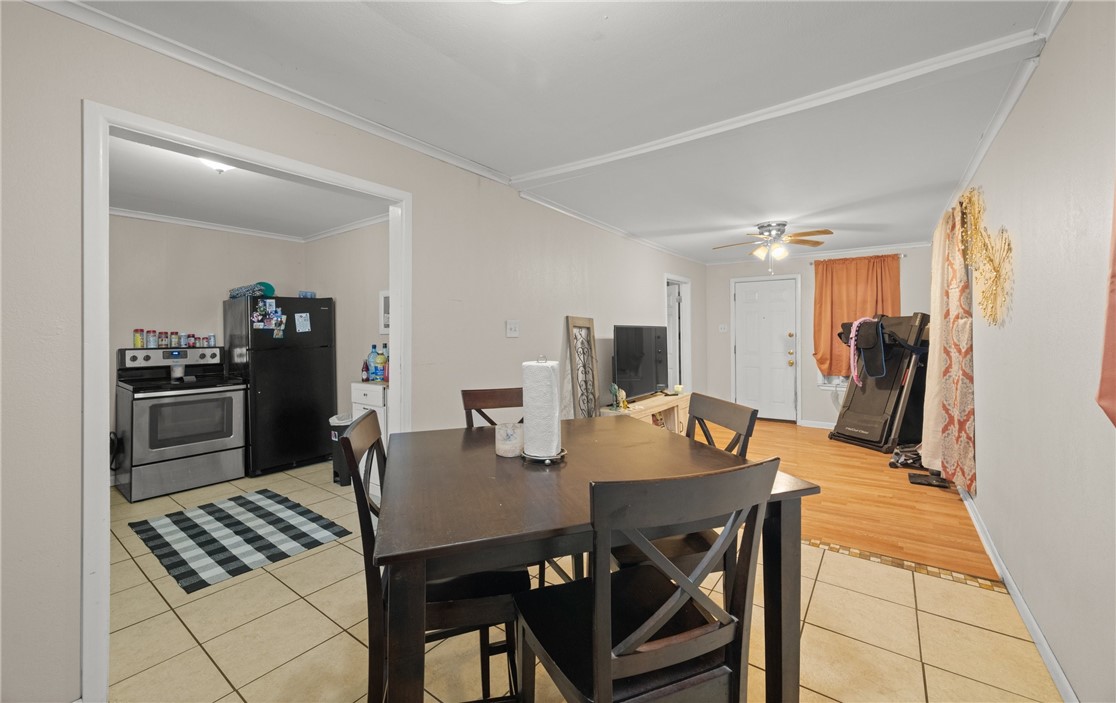 1402 N Chaparral St Property Photo 26