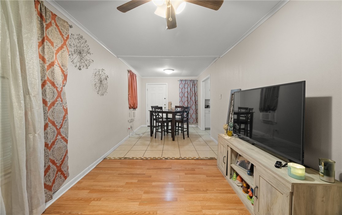 1402 N Chaparral St Property Photo 28