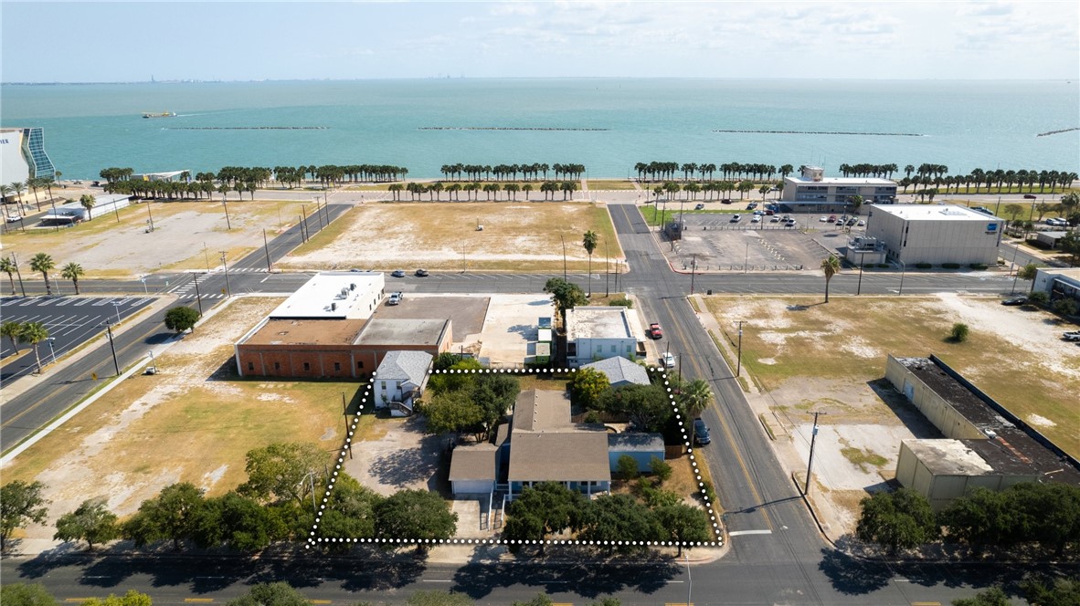 1402 N Chaparral St Property Photo 34