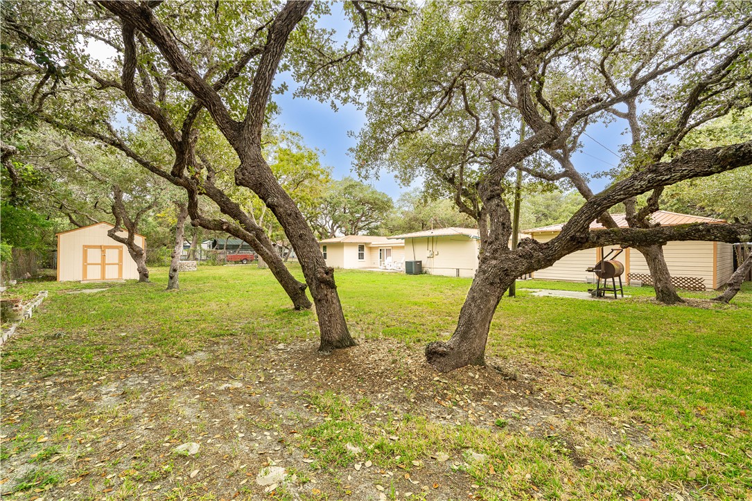2438 Henrietta Pl Property Photo 30