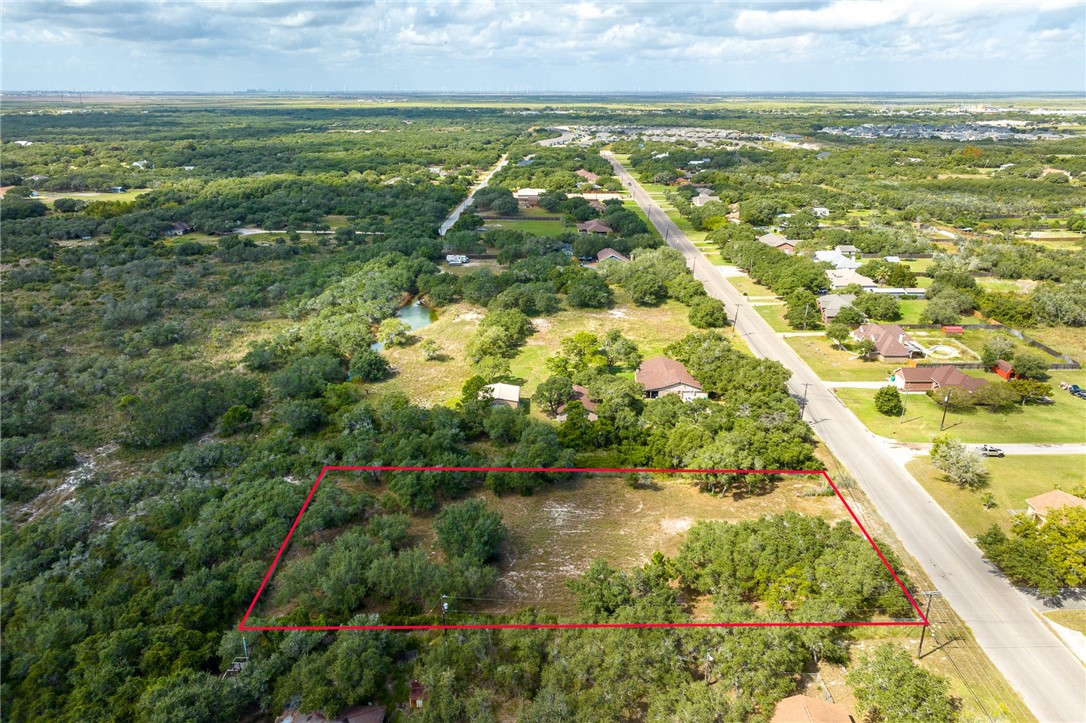 1315 W Deberry Property Photo