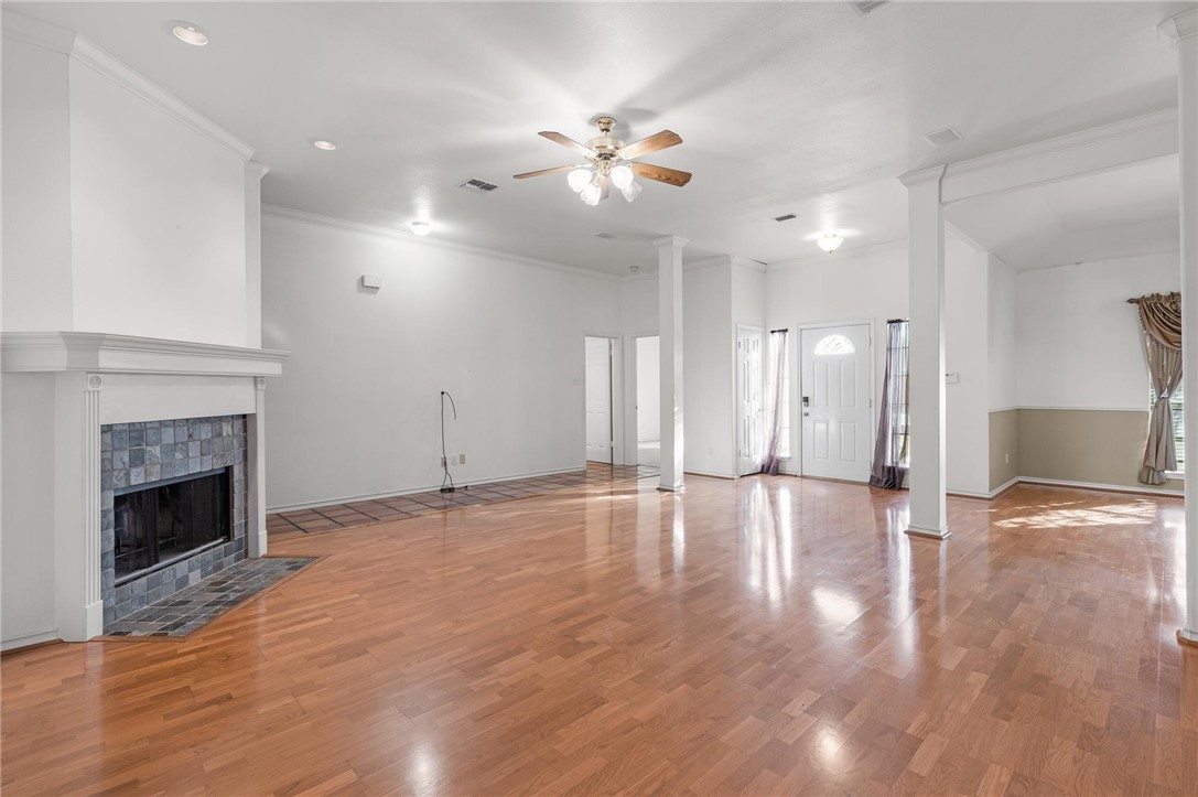 4205 River Hill Dr Property Photo 3