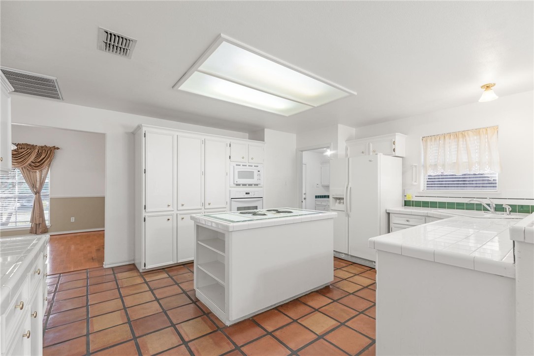 4205 River Hill Dr Property Photo 10