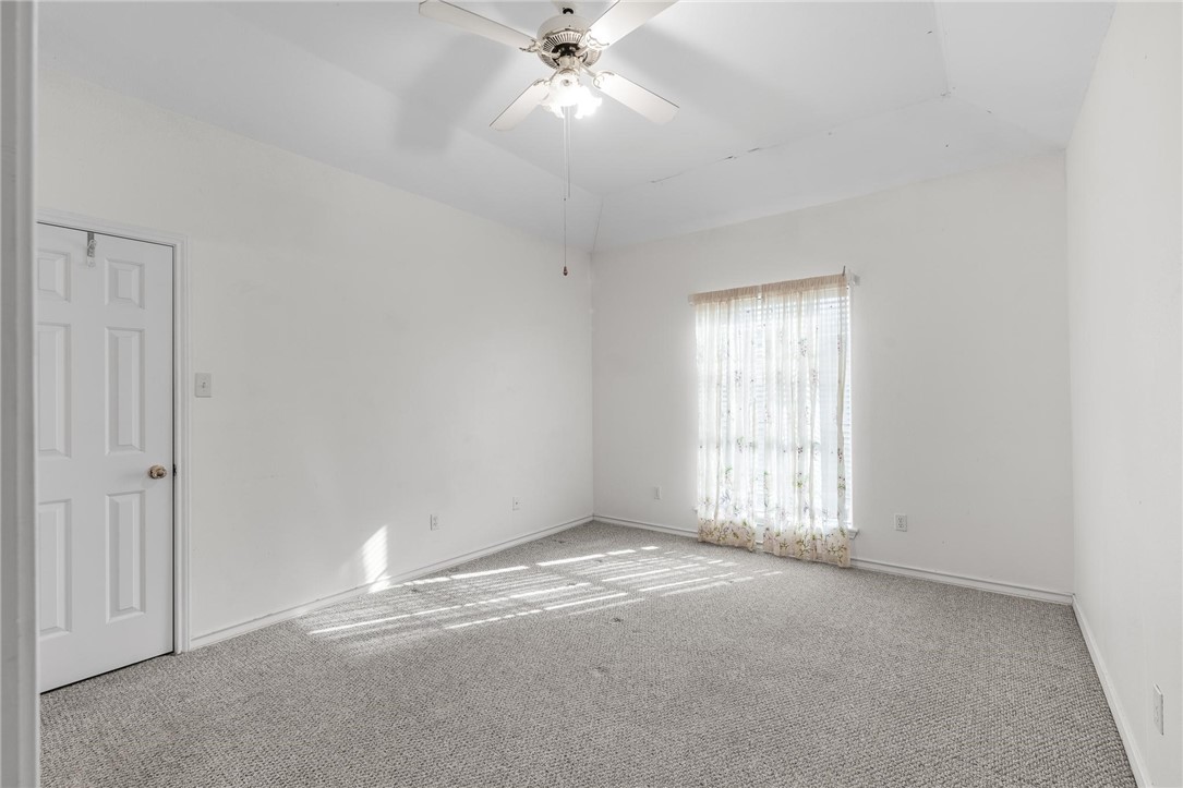 4205 River Hill Dr Property Photo 14