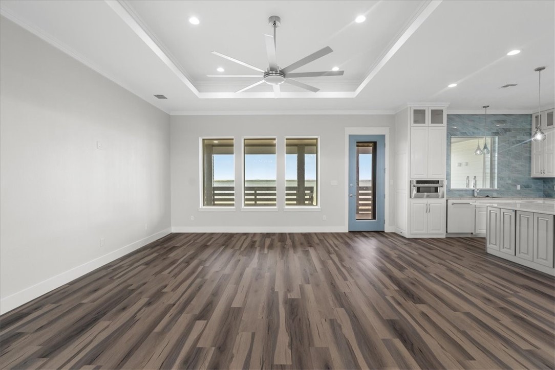 125 Sunrise Dr Property Photo 4