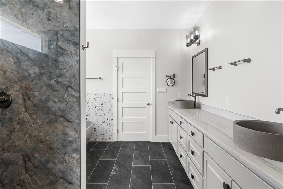 125 Sunrise Dr Property Photo 12