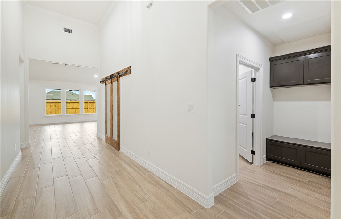 7829 Houshang Dr Property Photo 3