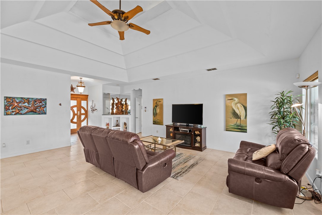 13806 Whitecap Blvd Property Photo 12