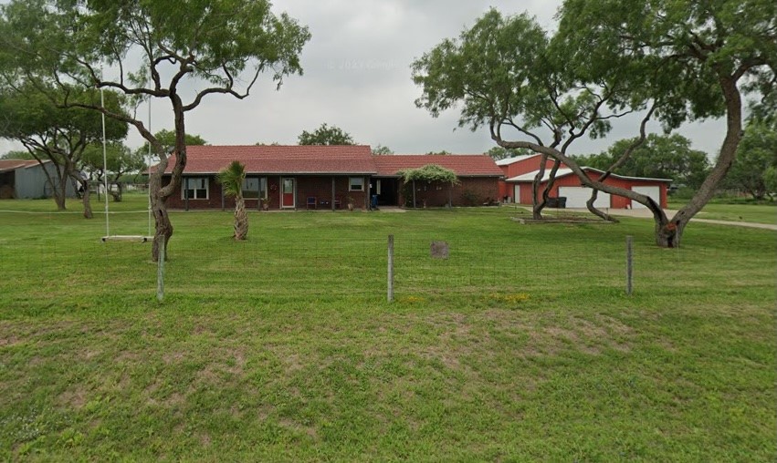 718 County Road 2340 Property Photo 1