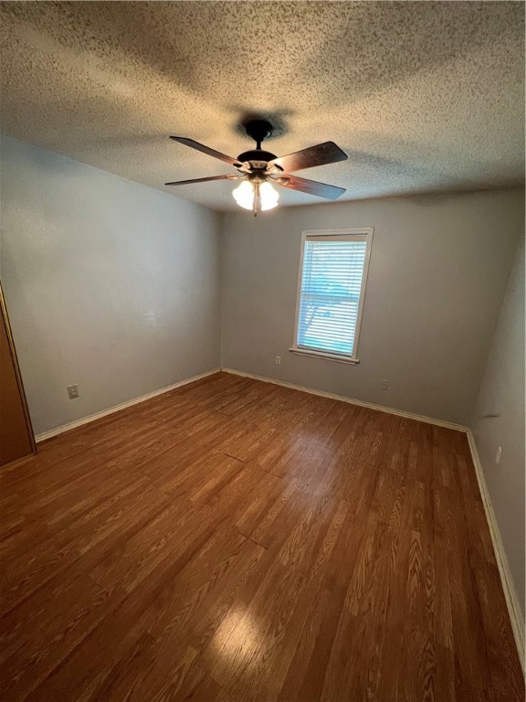1209 Harbor Village Dr Property Photo 8