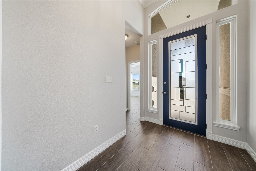 15629 Escapade St Property Photo 3