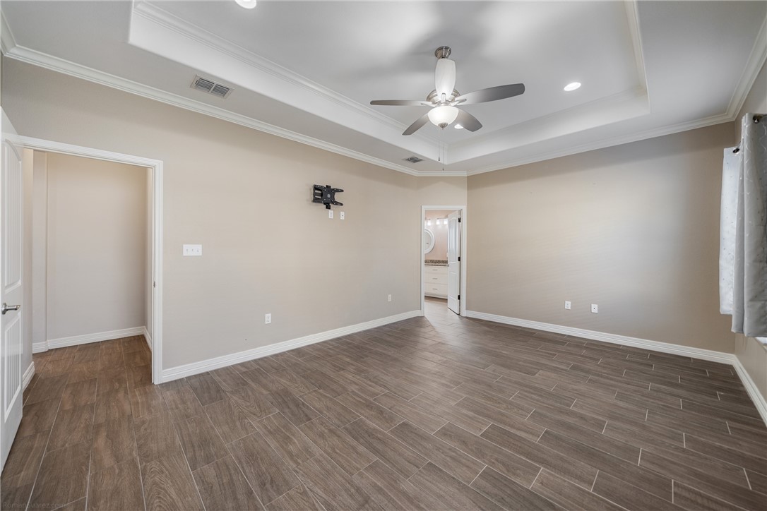 15629 Escapade St Property Photo 17