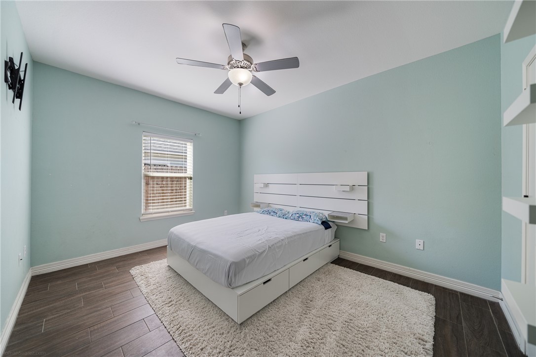 15629 Escapade St Property Photo 23