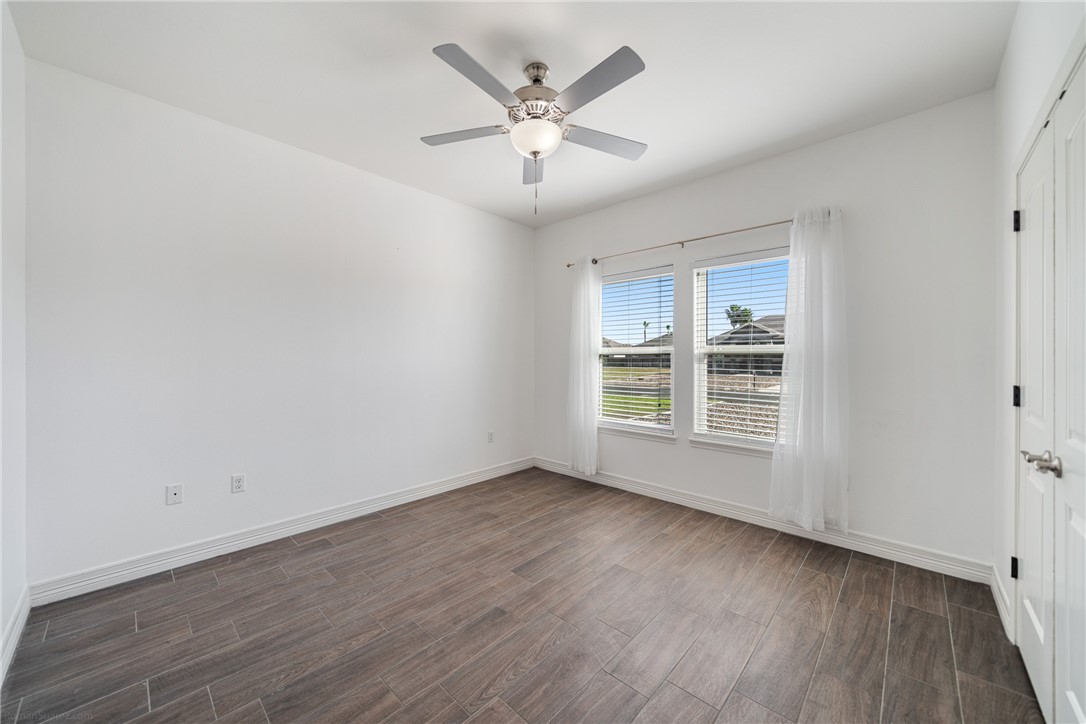 15629 Escapade St Property Photo 27