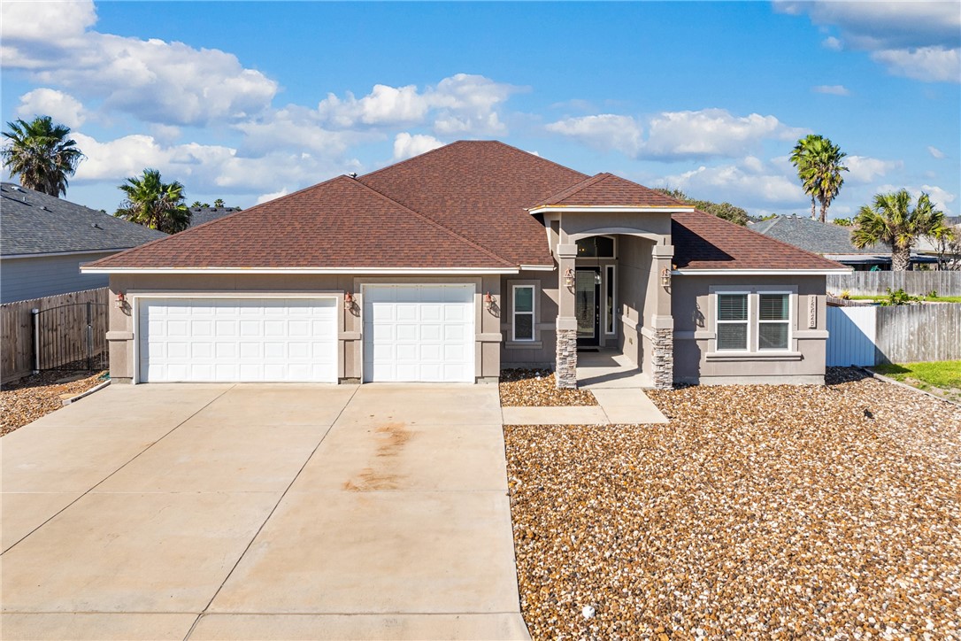 15629 Escapade St Property Photo 34