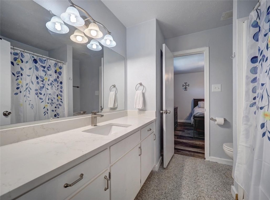1011 Ennis Joslin 224 Property Photo 15