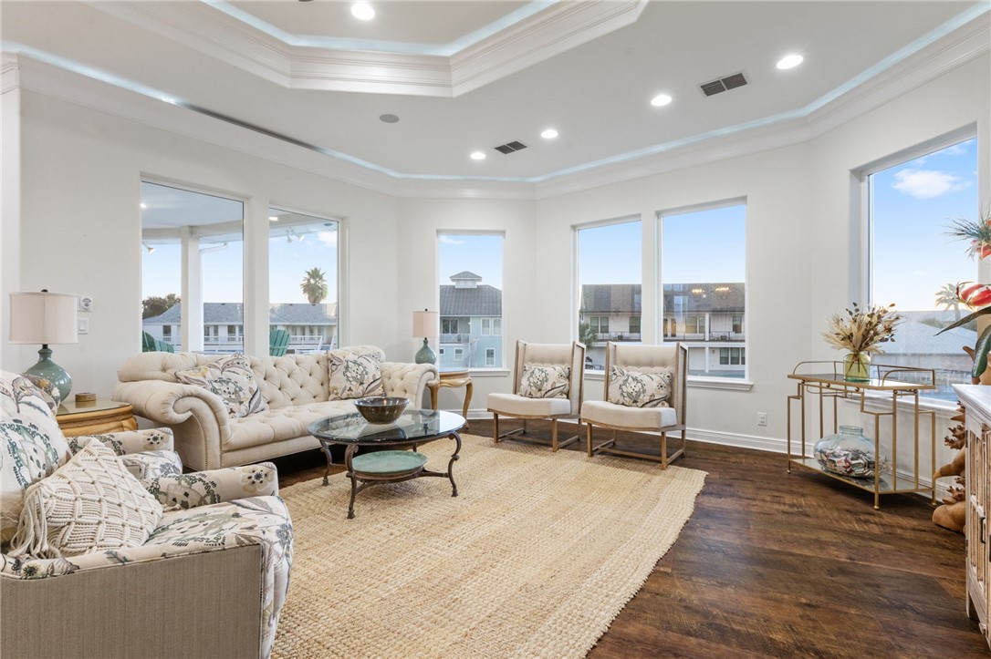10 Kingfisher Property Photo 15