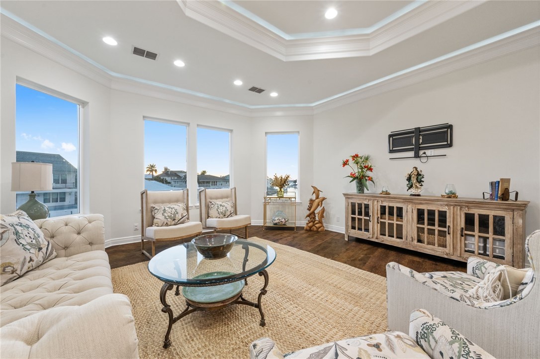 10 Kingfisher Property Photo 16