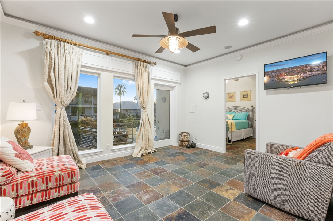 10 Kingfisher Property Photo 26