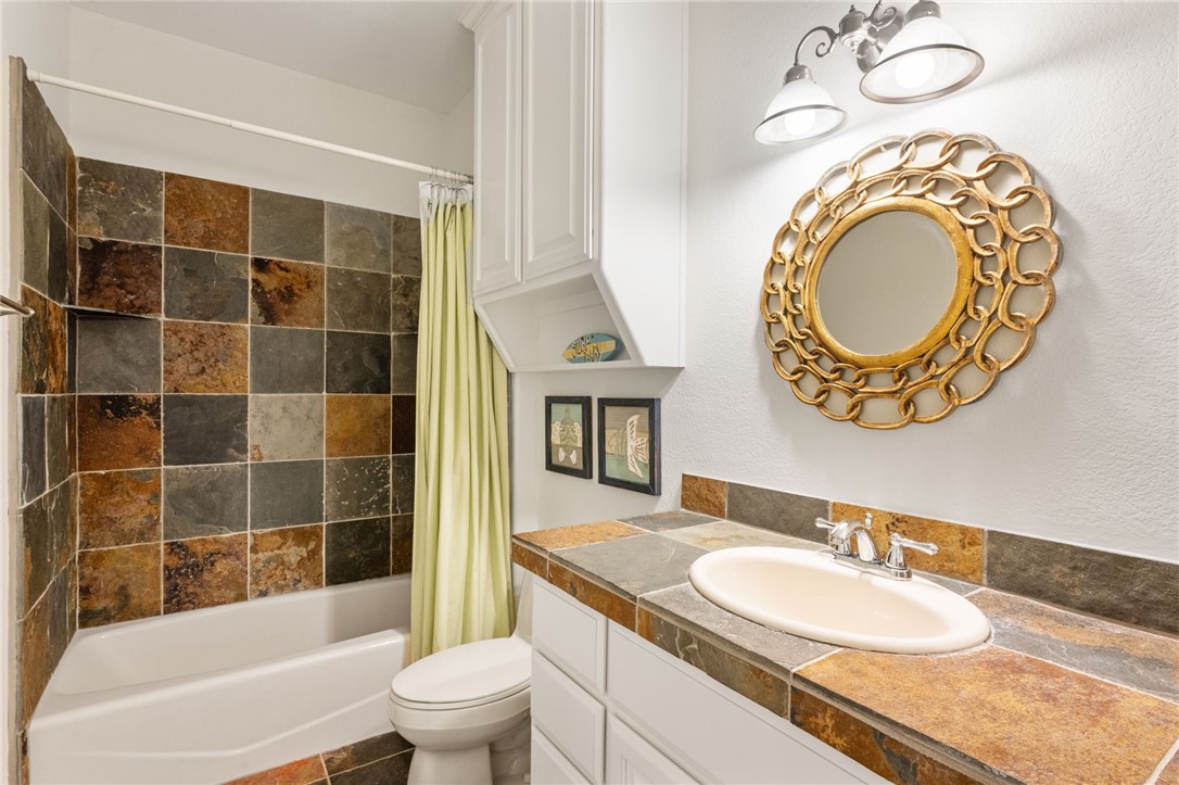 10 Kingfisher Property Photo 34